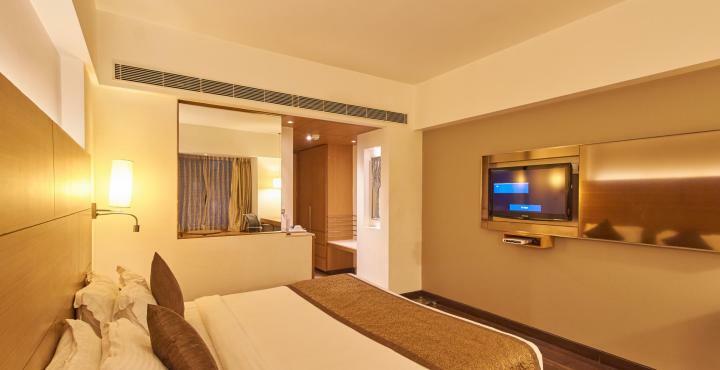 Hotel Platinum Rajkot Exteriör bild