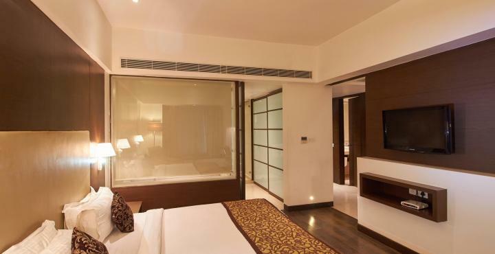 Hotel Platinum Rajkot Exteriör bild